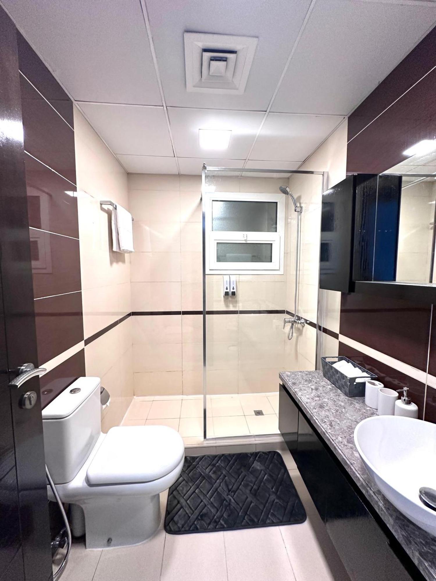 Appartamento Wonderful 1Bd With Full Marina View Dubai Esterno foto